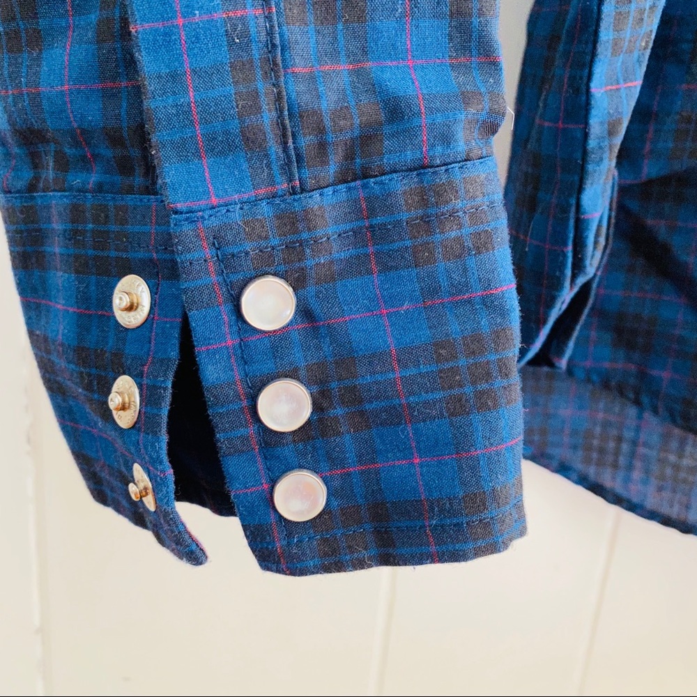🍄5/$30 Western Pearl Snap Button Down - Picture 5 of 9